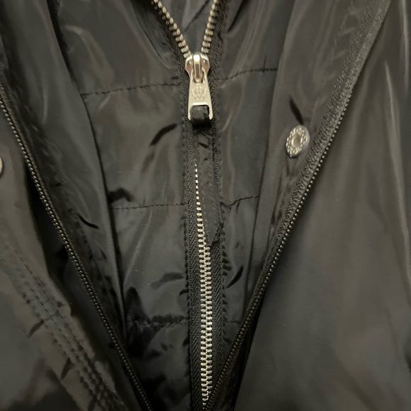 Jessica Simpson black coat
H - Picture 15 of 15